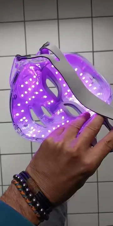 Світлодіодна LED-маска для обличчя з режимами світлотерапії