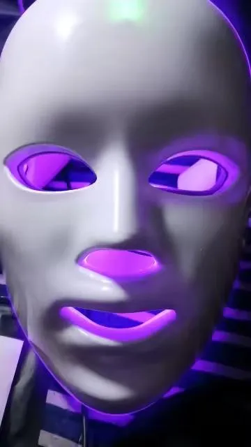 Світлодіодна LED-маска для обличчя з режимами світлотерапії